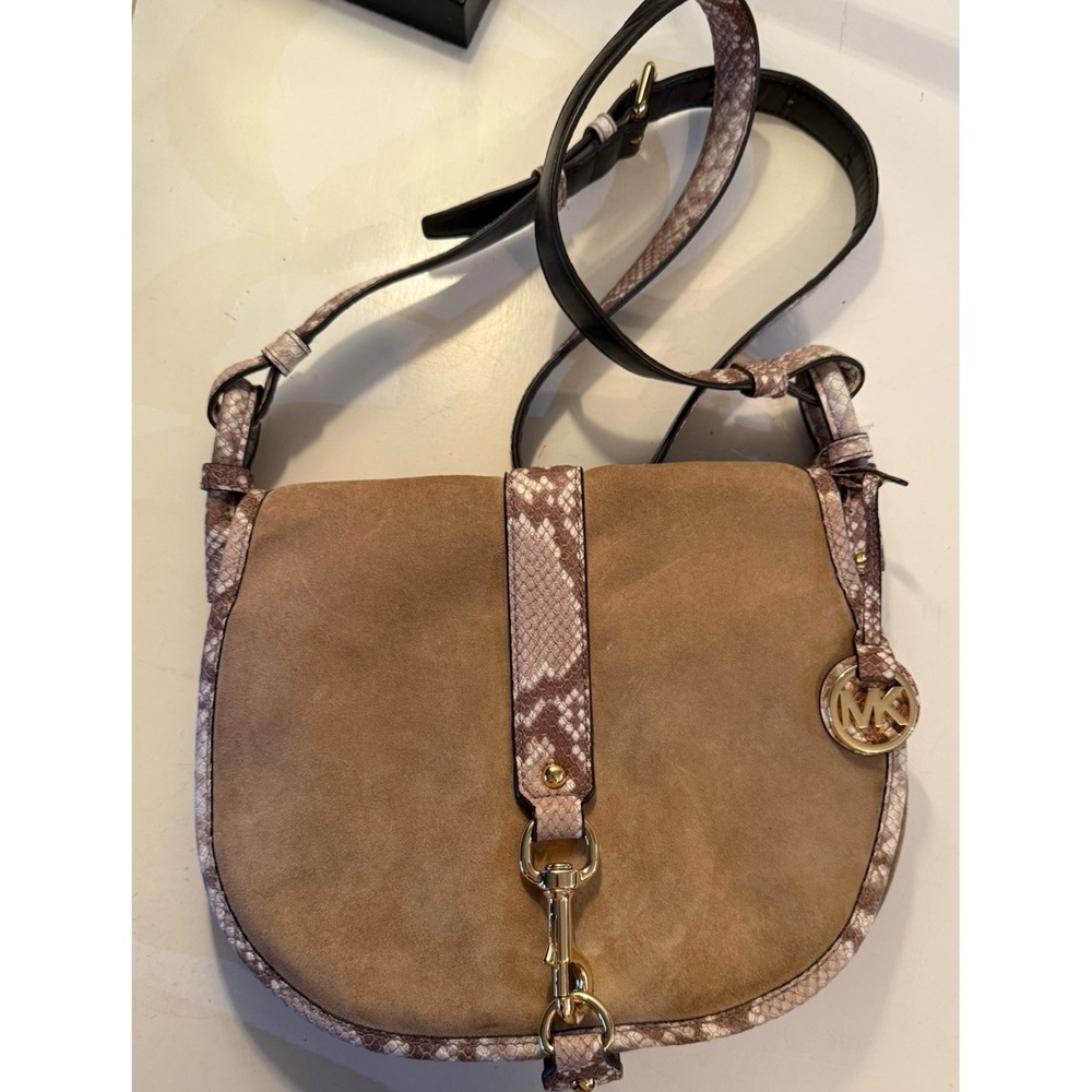 MICHAEL Michael Kors Jamie  Saddle Bag Tan Suede‎ Snake print Crossbody 469$